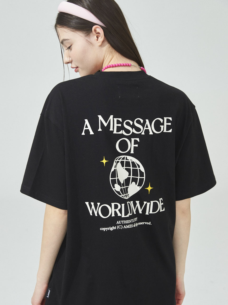A MESSAGE OF WORLDWIDE T-SHIRT_BK(22SPTP06)